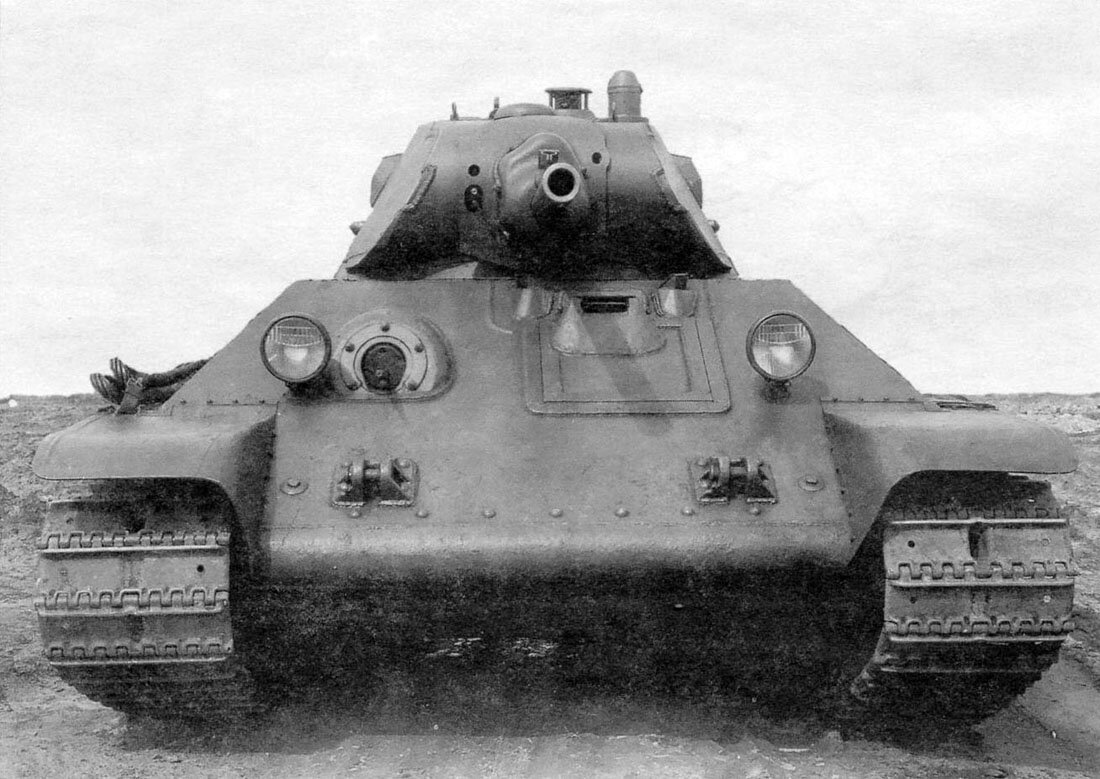 Первый танк т 34 фото