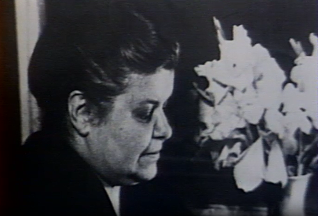 Кадр из программы "Страницы советского искусства. Литература. Театр. Фильм 6" (1986)