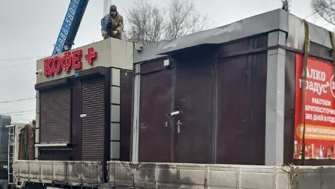     В Ростове демонтировали 22 нелегально работающих ларька, рассказали в администрации города.