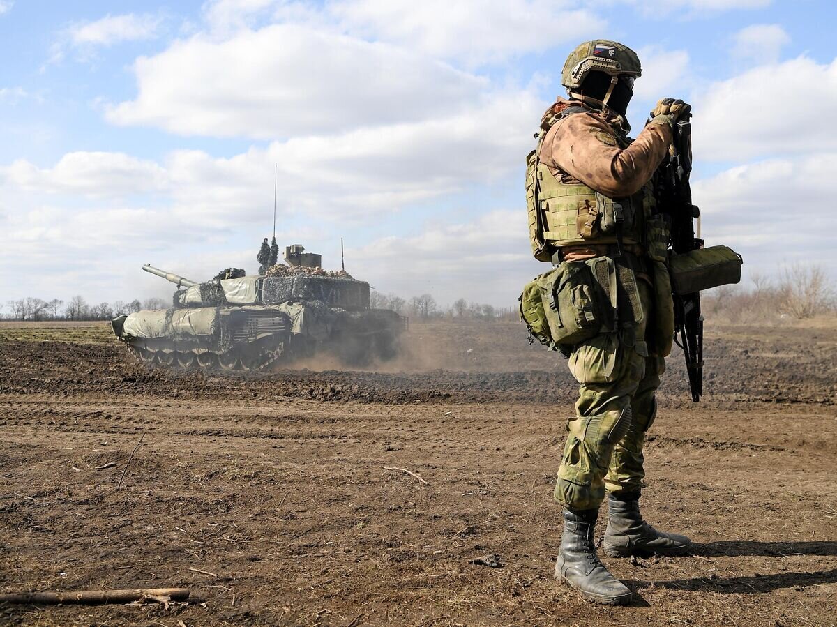    Танк Т-90М "Прорыв" в зоне проведения спецоперации© РИА Новости / Алексей Майшев