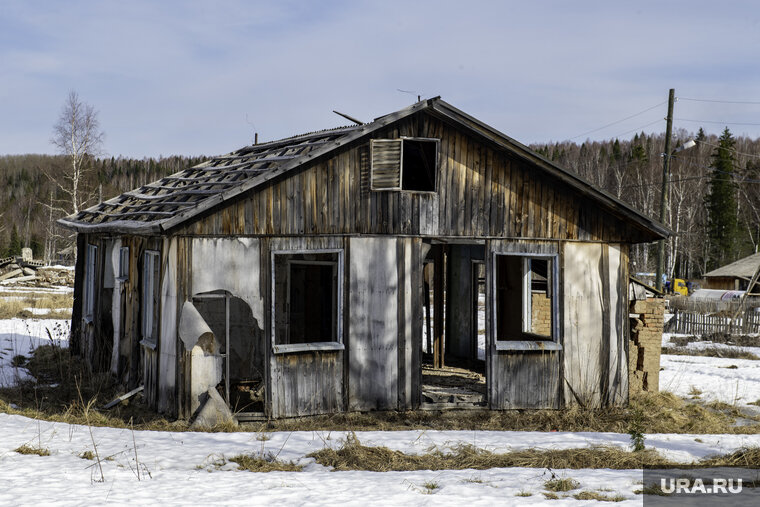    Большая часть домов в Таежном давно в запустении