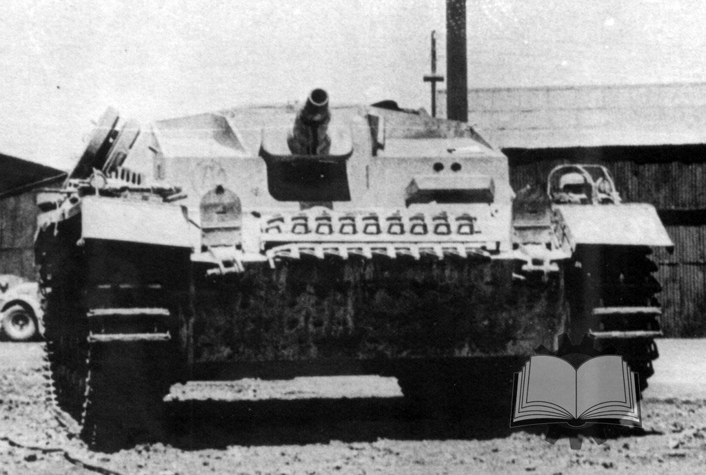 Трофейный StuG III Ausf.D из состава 288-й боевой группы особого назначения, Египет, 1942 год. Вероятнее всего, это та самая машина, которую восстанавливал Филипс.