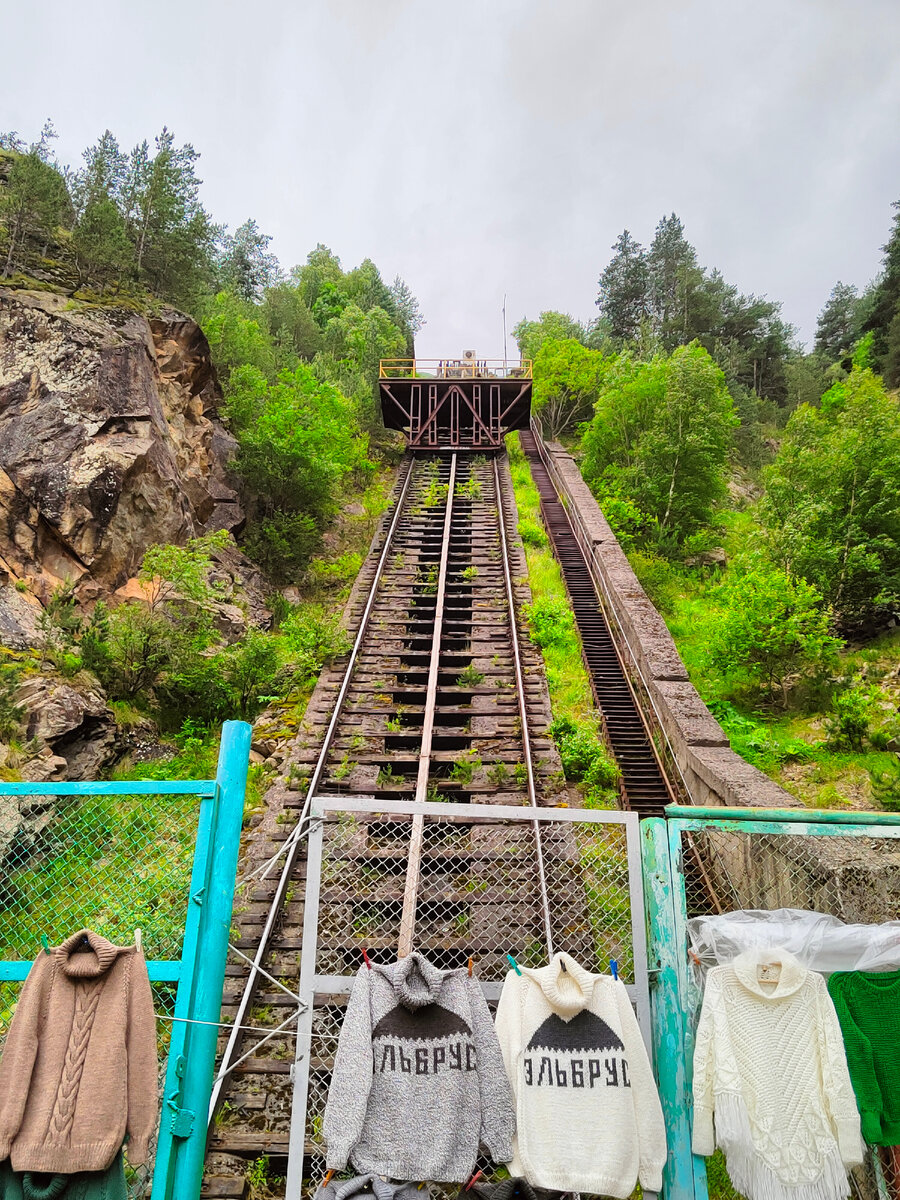 Подъёмник автомобилей в ущелье Адыр-су 
