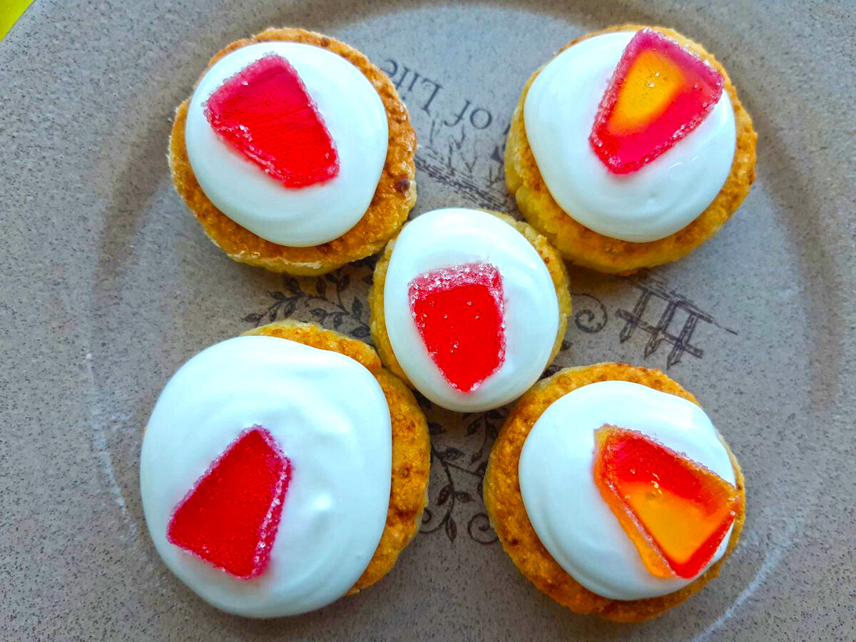 Со сметаной и мармеладом