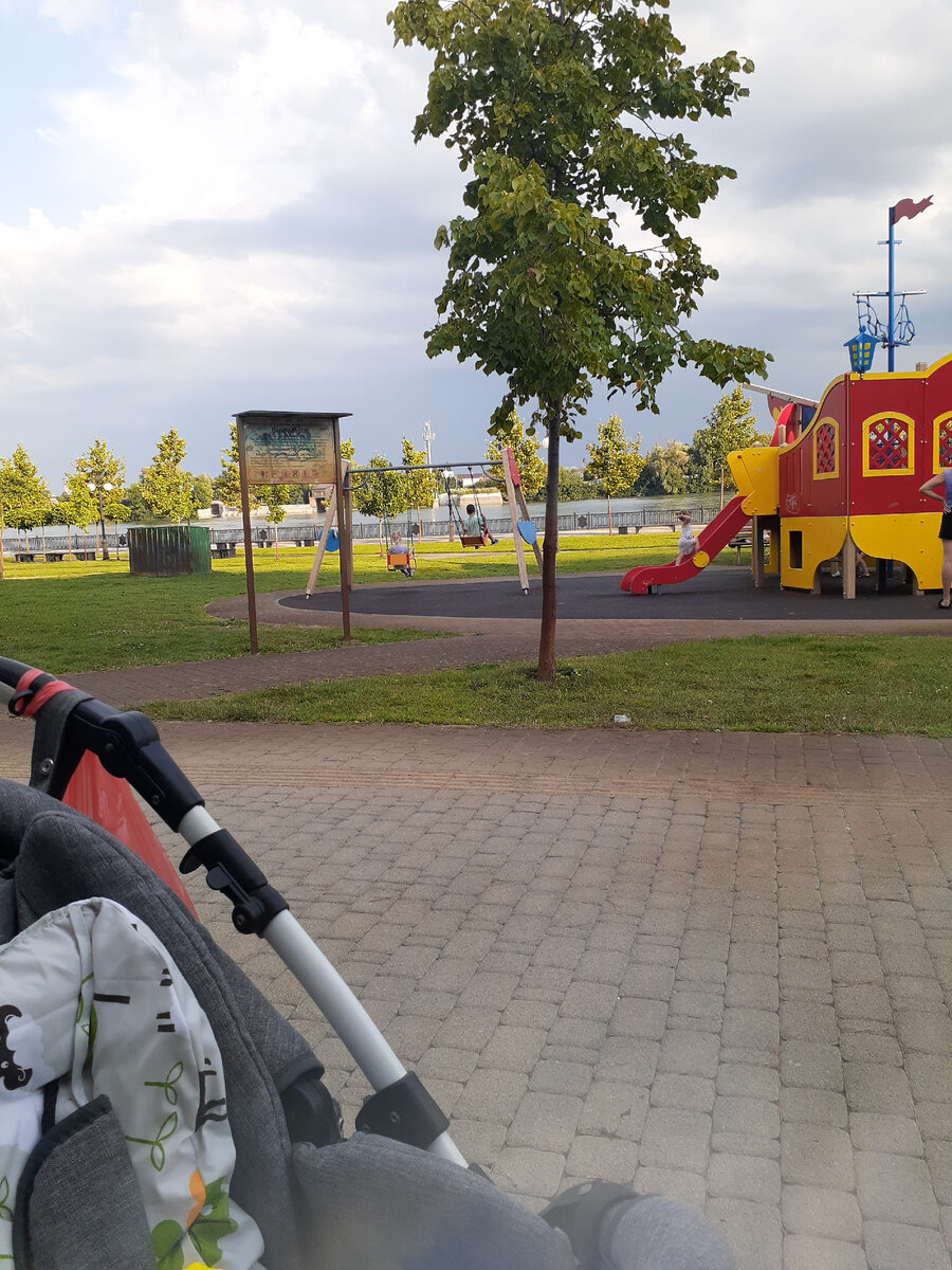 Обычно у фантанов и реки немного свежесть, но не сегодня