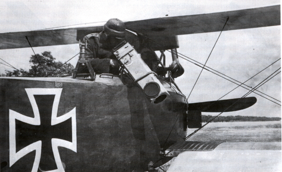 Альбатрос СIII  с камерой FK 111- немецкий разведчик Великой войны.