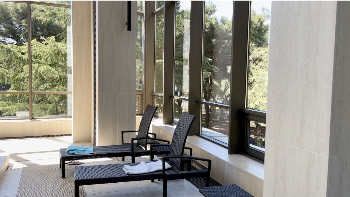 Листайте галерею