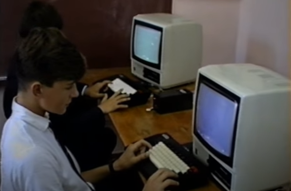 Один из первых компьютерных классов в городе Харьков. 1989 год.