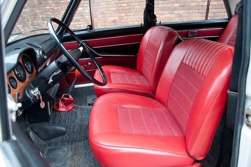 Салон «ВАЗ 2103»