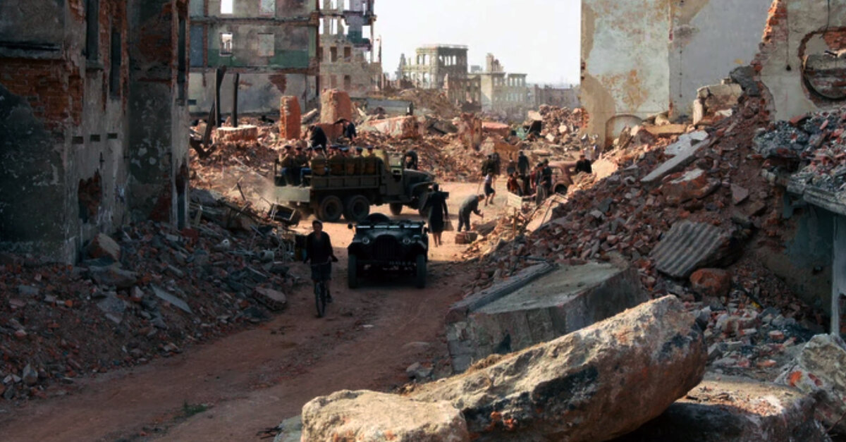 кадр из х/ф "Работа без авторства"