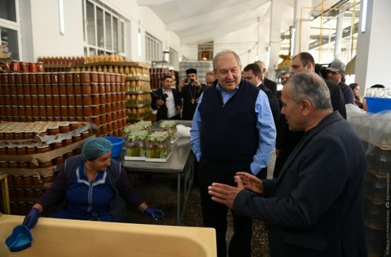 Фото с сайта president.am