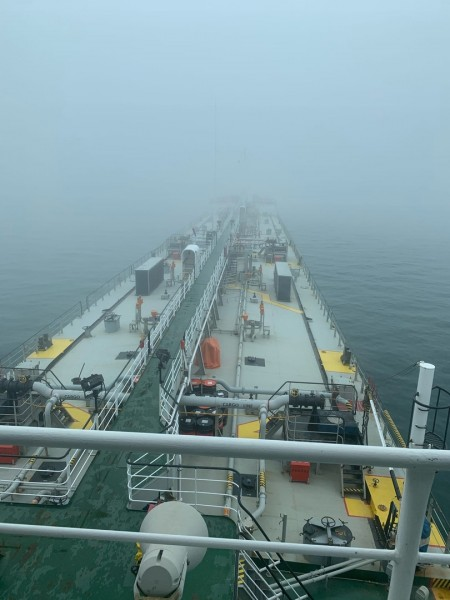 Танкер "Тетис". Море. Туман. Фото Андрей Дрожин