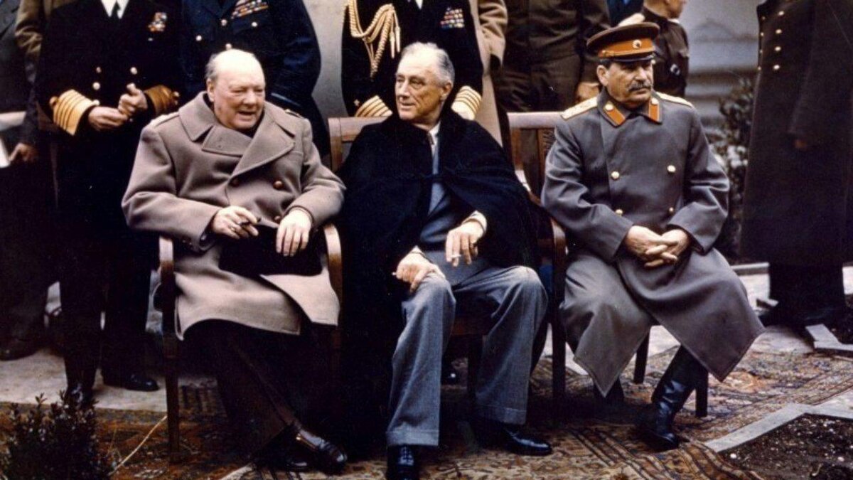 "Восток, дело тонкое, Уин!" "Да, точно, Франк, дело тонкое восток!" Изображение из сети интернет и в свободном доступе