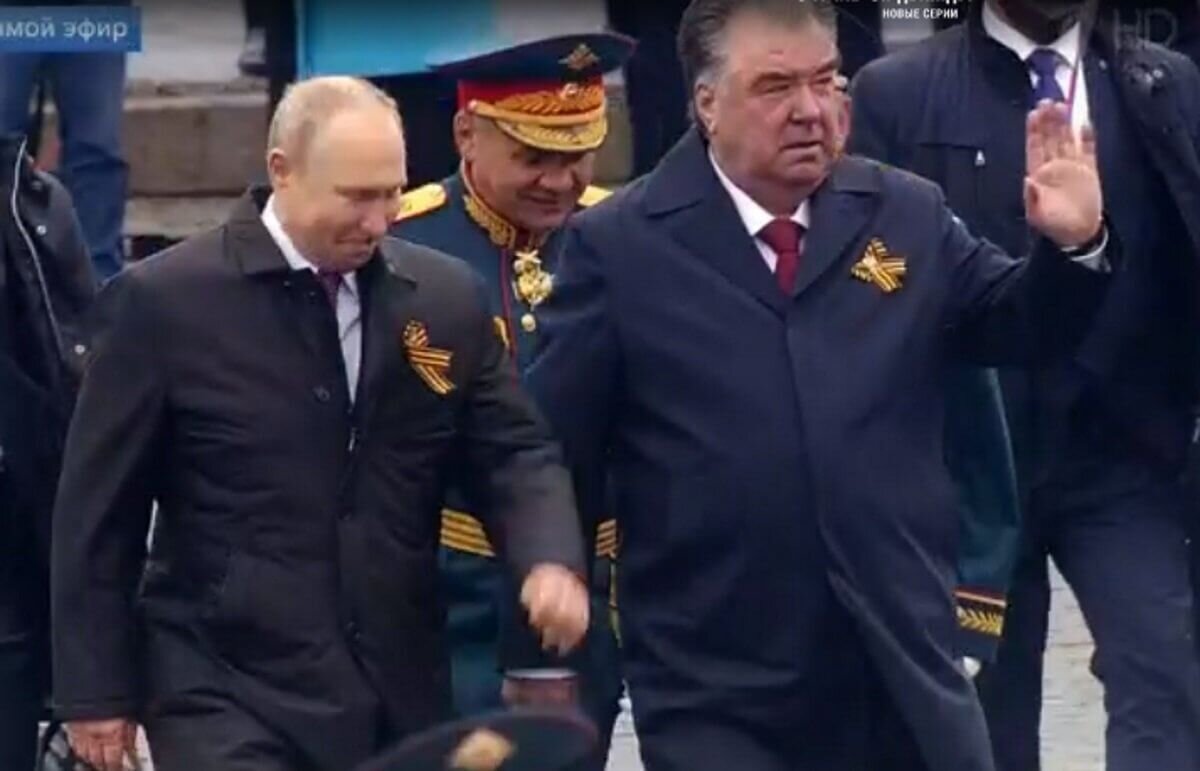 Президенты России В. Путин и Таджикистана Э. Рахмон.