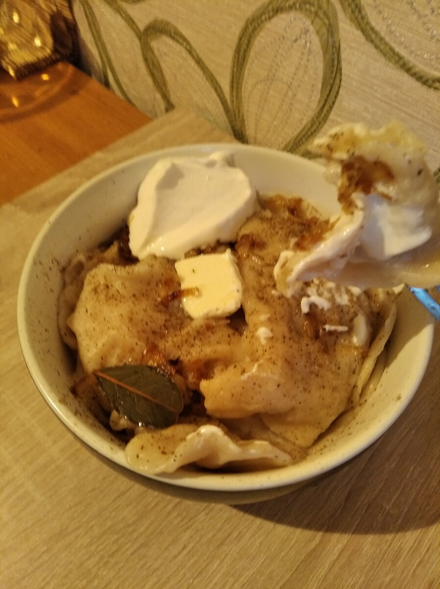 нежнейшие,ароматные и конечно же сытные вареники,готовятся ну очень легко и быстро!