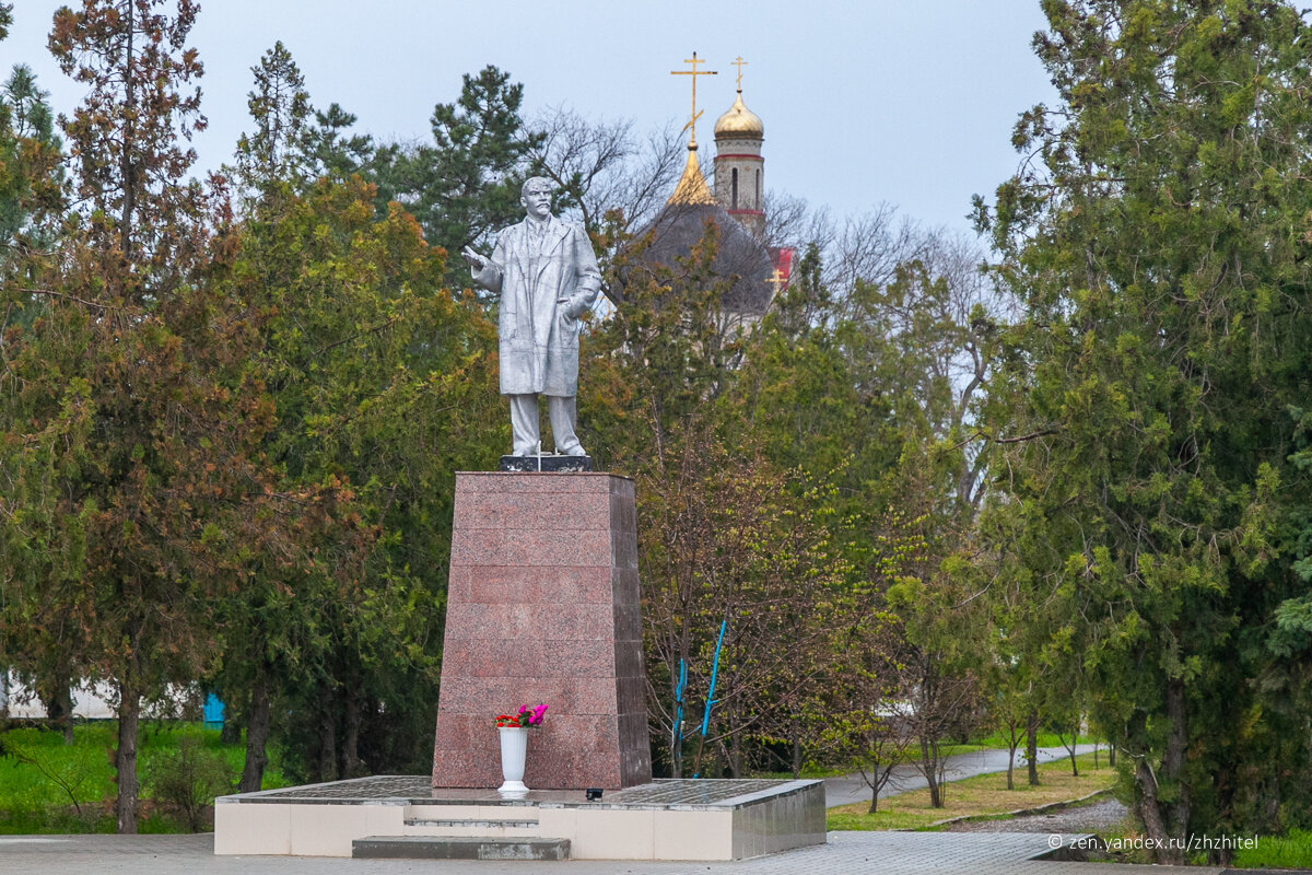 Прогулка по городу Городовиковску | ЖЖитель: путешествия и авиация | Дзен