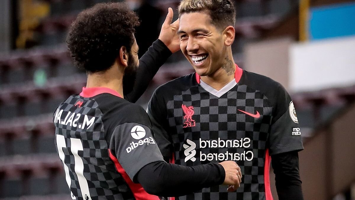 на фото : Firmino и Salah