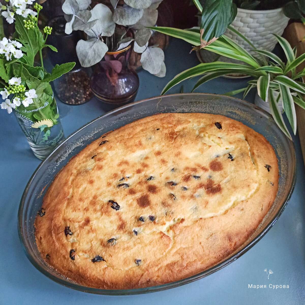 Длина формы 35 см., ширина 24 см. , а глубина 6 см.