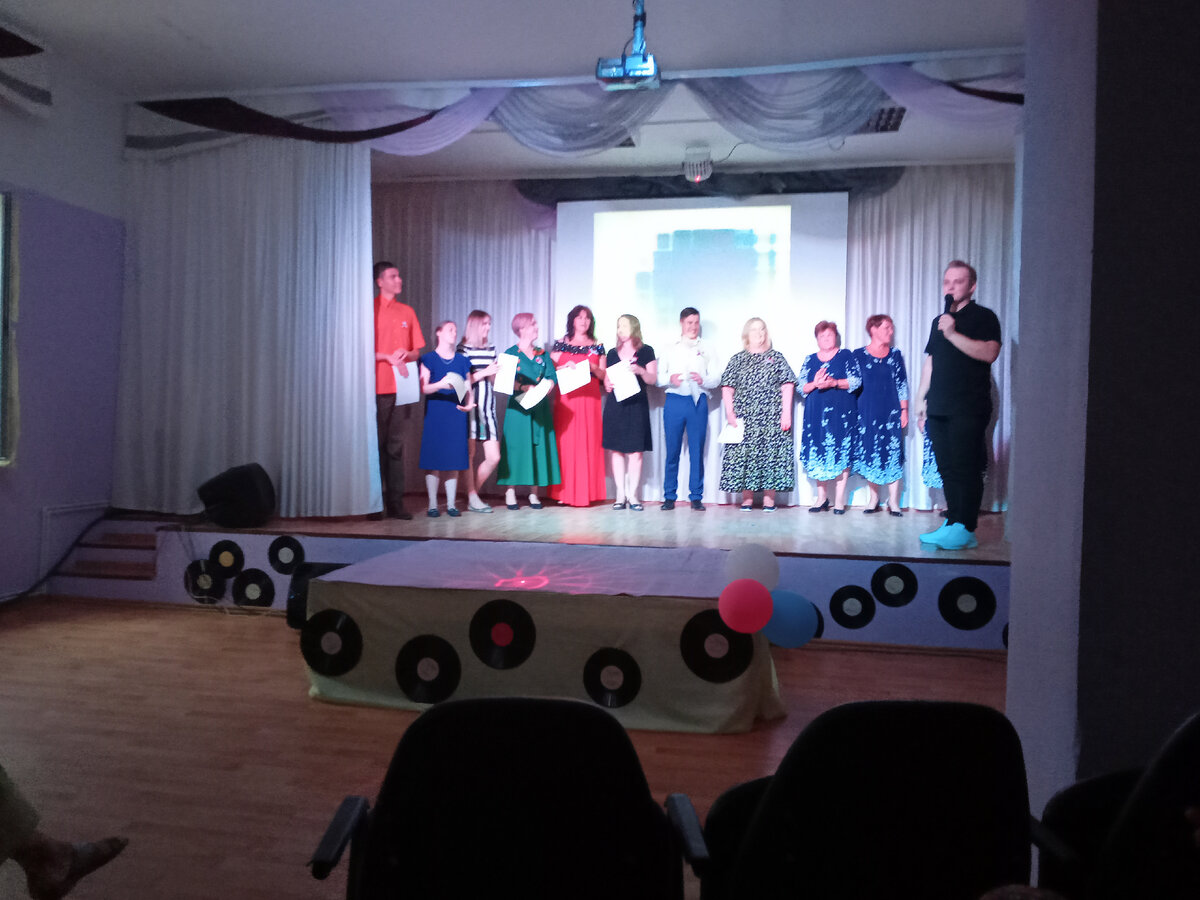 Жюри невероятно трудно было определять победителей, так как все участники фестиваля "На ретро волне-2021" - настоящие таланты. 