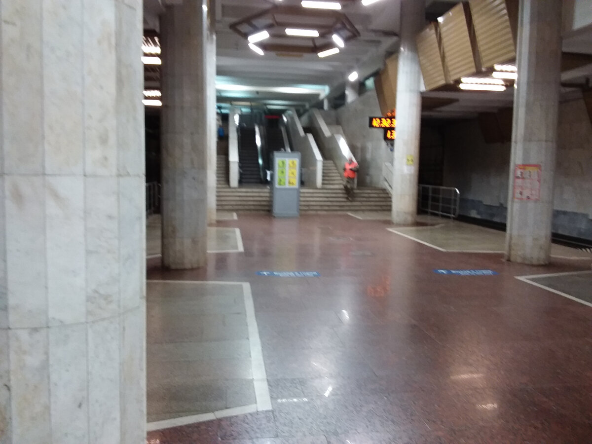 Платформа в метро
