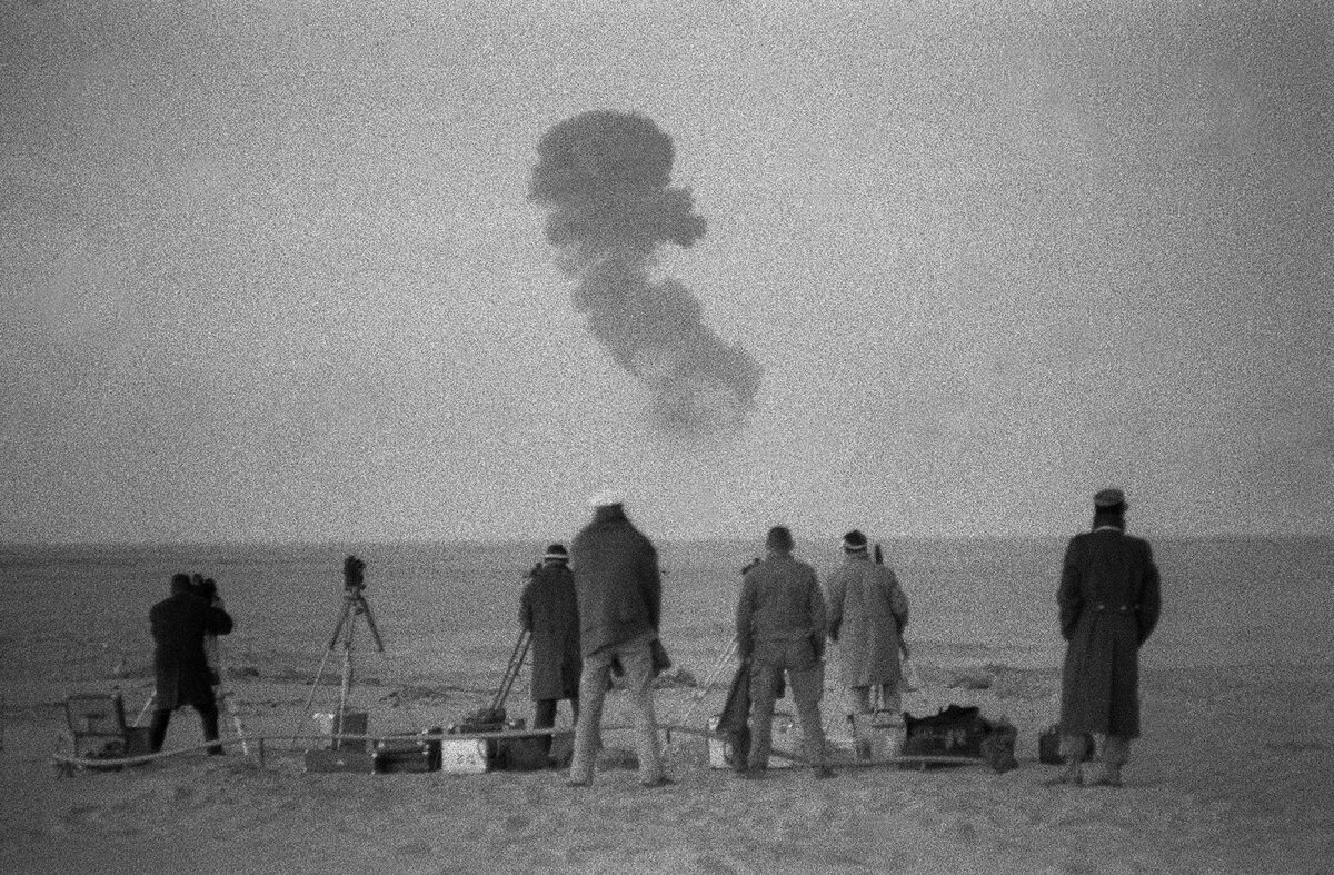 Ядерные испытания в Алжире. Источник: Яндекс.Картинка