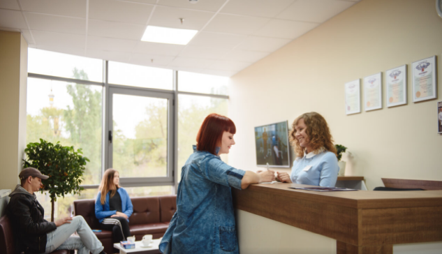 ресепшн центра