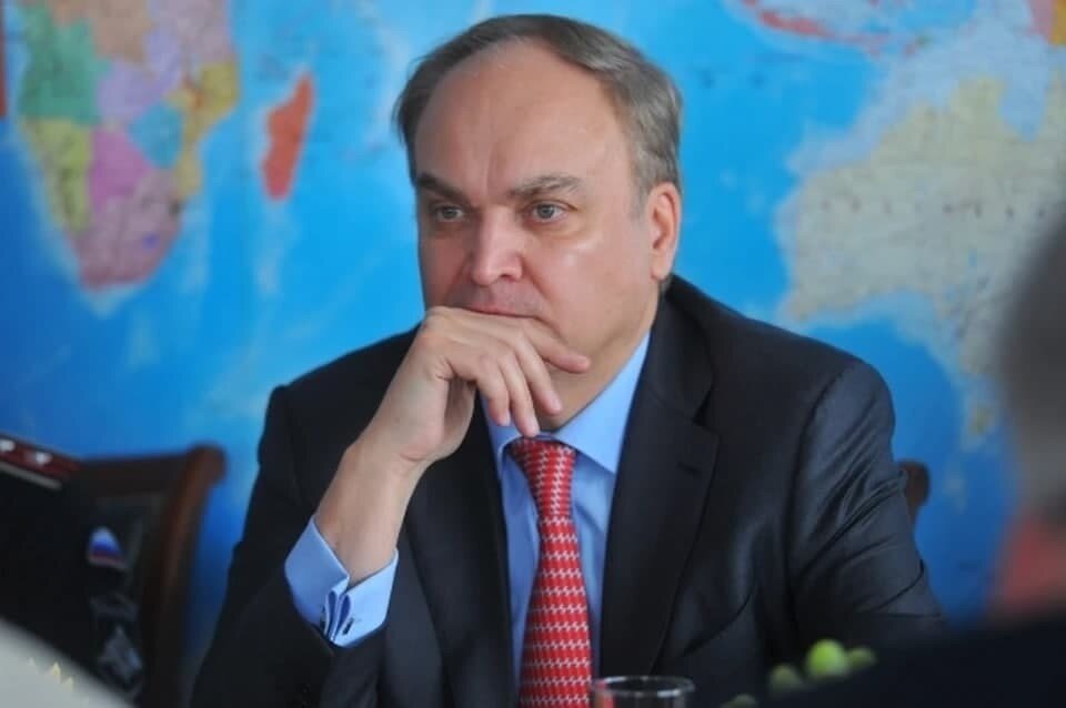     Посол РФ в Вашингтоне Антонов: К 30 июня еще 28 российских дипломатов покинут США Евгения ГУСЕВА