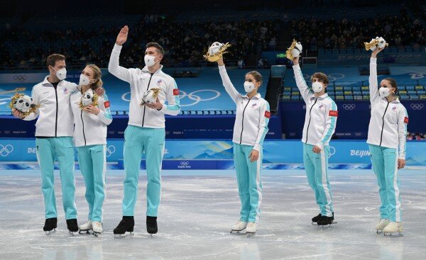 Участники командного турнира по фигурному катанию: Никита Кацалапов / Виктория Синицина, Александр Галлямов / Анастасия Мишина, Марк Кондратюк, Камила Валиева.