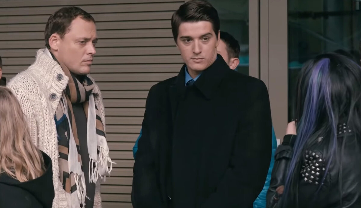 Артем Артемьев и Станислав Бондаренко. Кадр из кинофильма "Княжна из хрущевки", 2013 г., режиссер Тимур Кабулов, сценарист Татьяна Палей, композитор Илья Меламед (скриншот)