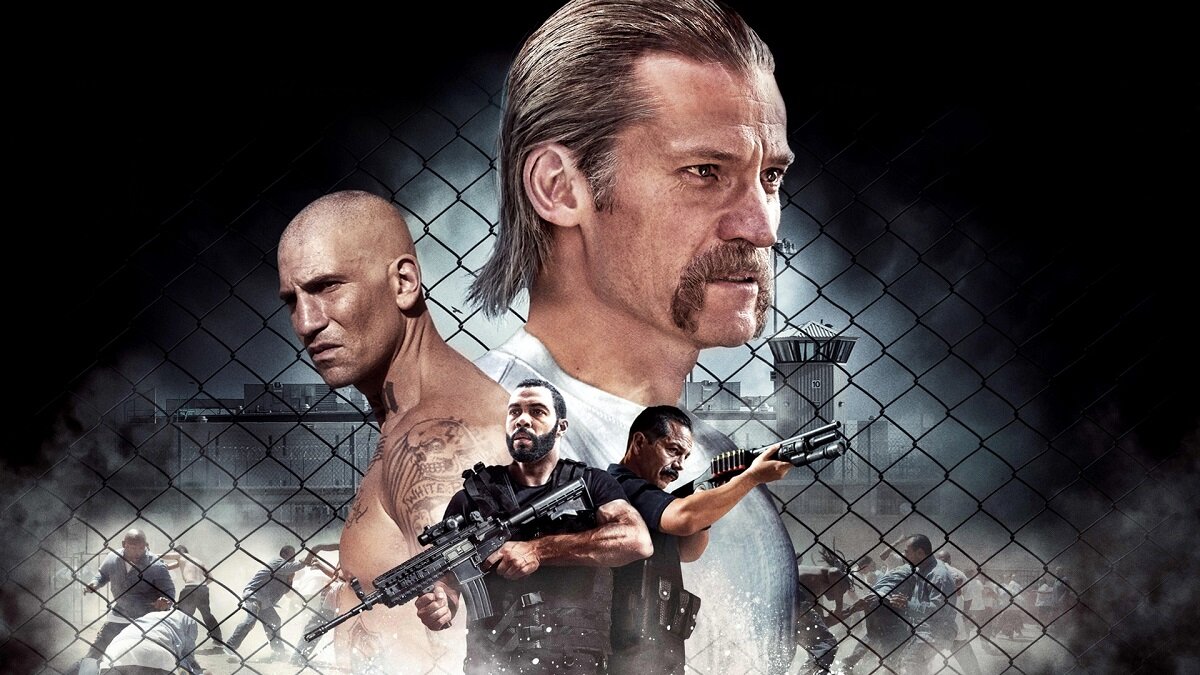 Джон Бернтал в образе "лысая башка, дай пирожка" здесь почти неузнаваем. Богатым будет... если уже не стал. 