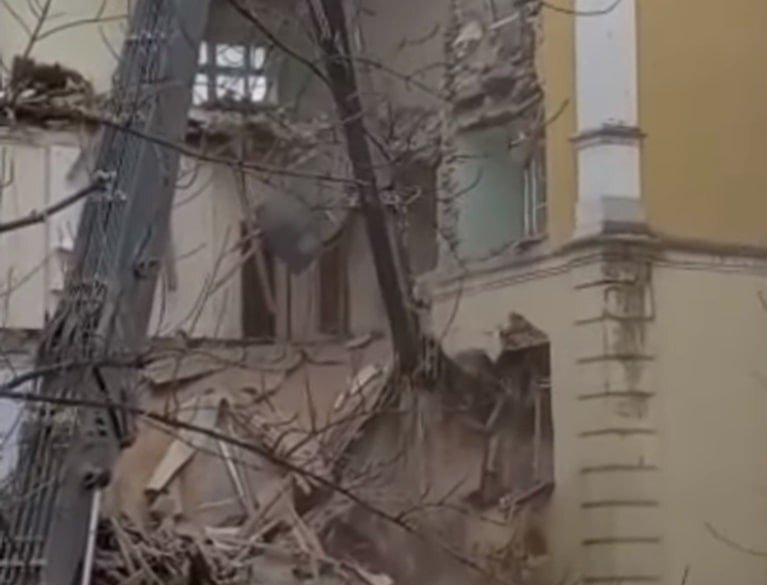 Снос здания ИМРД. Кадр из видео, снятого "Архнадзором