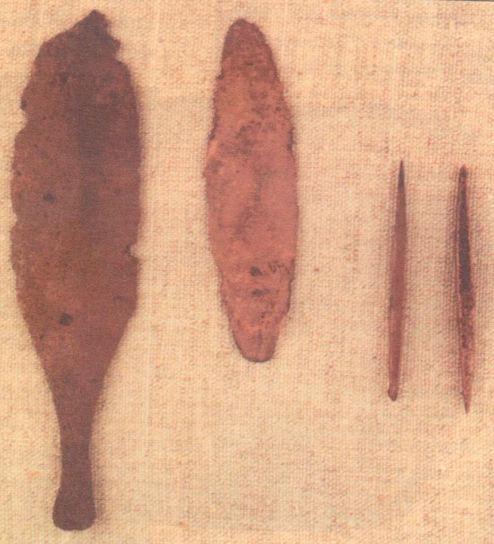 Ножи и шилья. Бронза. Эпоха бронзы. Из фондов ЛОКМ.