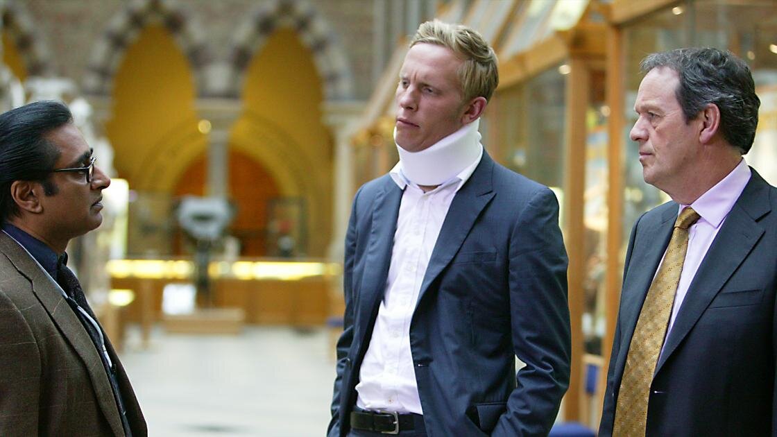 Кадры из сериала "Льюис"