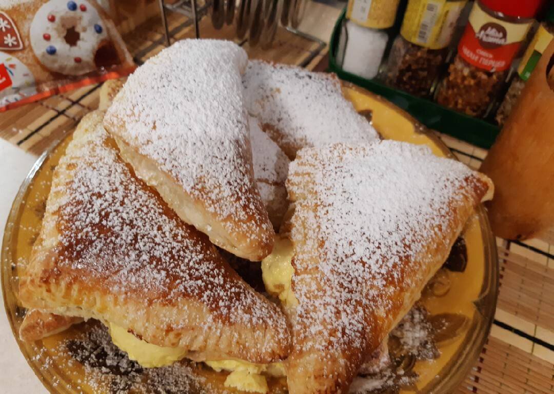 Слойки с творогом и домашними абрикосами🥐 | Овкусе.ру - Ежедневная готовка  в радость! Пошаговые рецепты с фото | Дзен