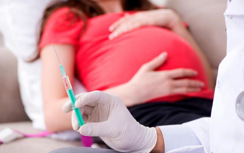 ЗАЧЕМ РОЖЕНИЦАМ ВКАЛЫВАЮТ ОКСИТОЦИН?