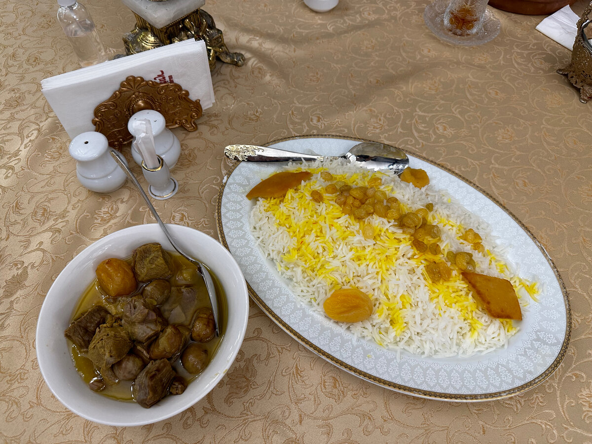 Плов туршу ковурма с бараниной и каштанами. Фото Сергея Скорбенко