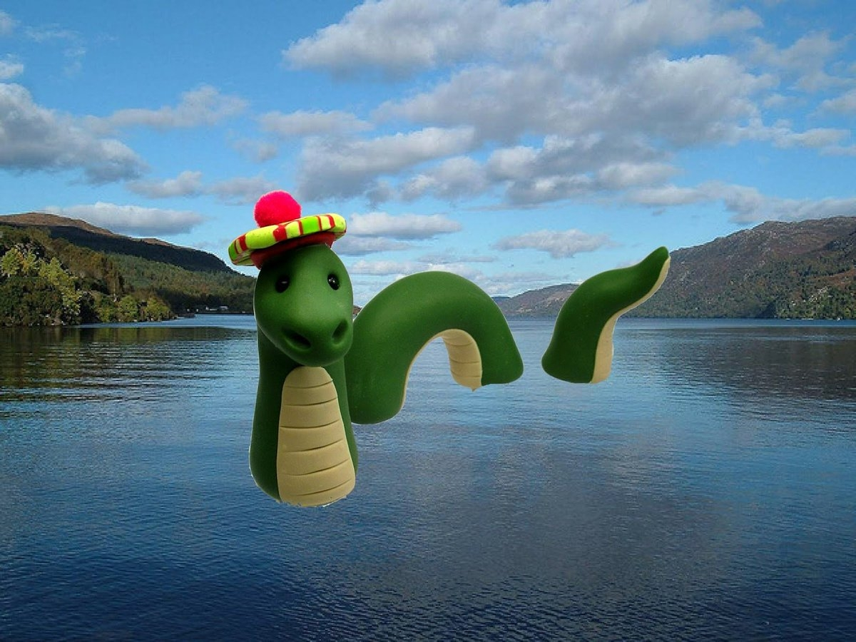 Nessie. Озеро Лохнесс и Лохнесское чудовище. Монстр озера Лохнесс. Лохнесское чудовище в Шотландии. Озеро Лохнесс Несси.