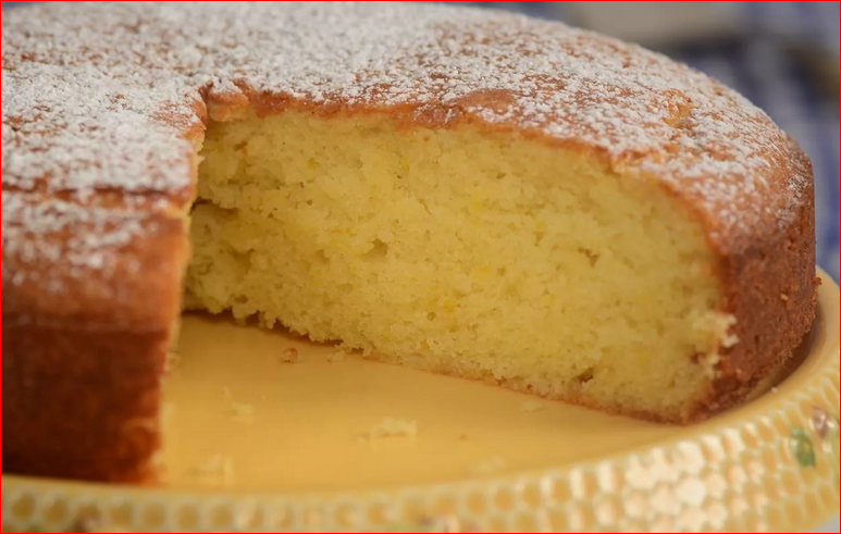 Этот пышный бисквит делаю без разрылителя и разделения яиц. Справятся и новички. Не оседает и всегда получается