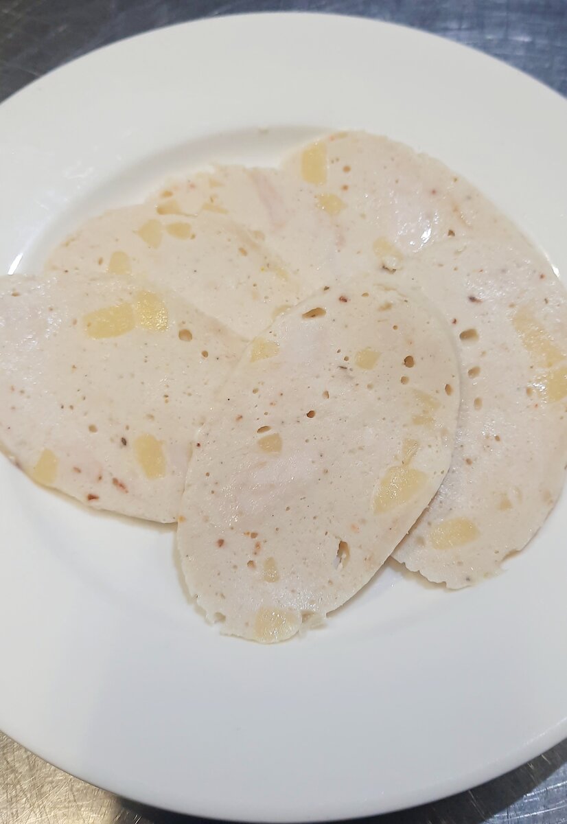 Моя куриная колбаса в разрезе