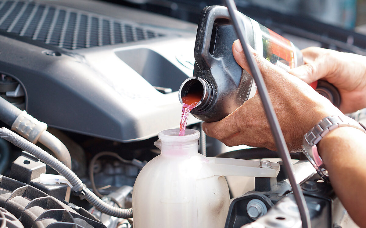 Как закачать антифриз. Coolant Liquid for car. Мировые автопроизводители антифриз. Evolution v photo engine Coolant. Запускаем машины без антифриза сравнение моделей.