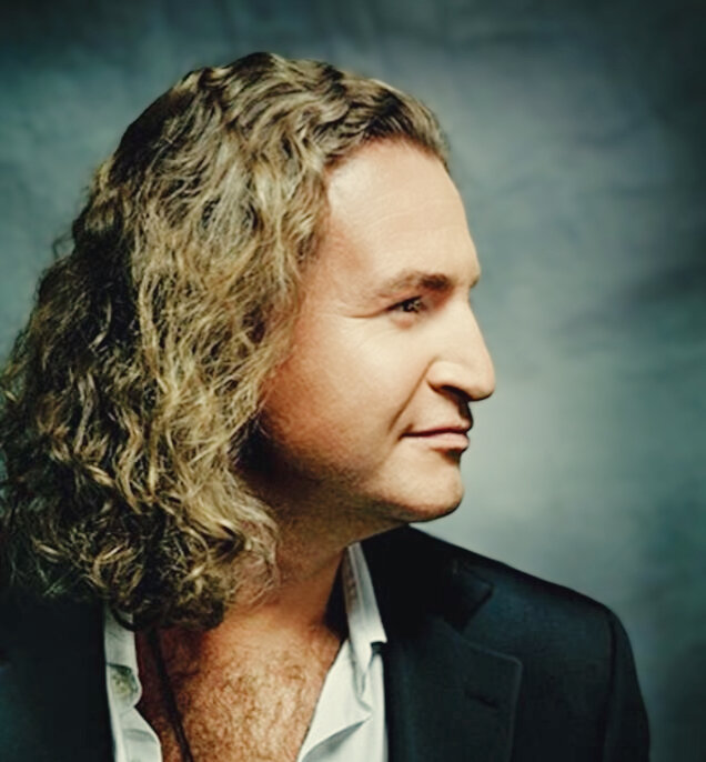 Певец Леонид Агутин