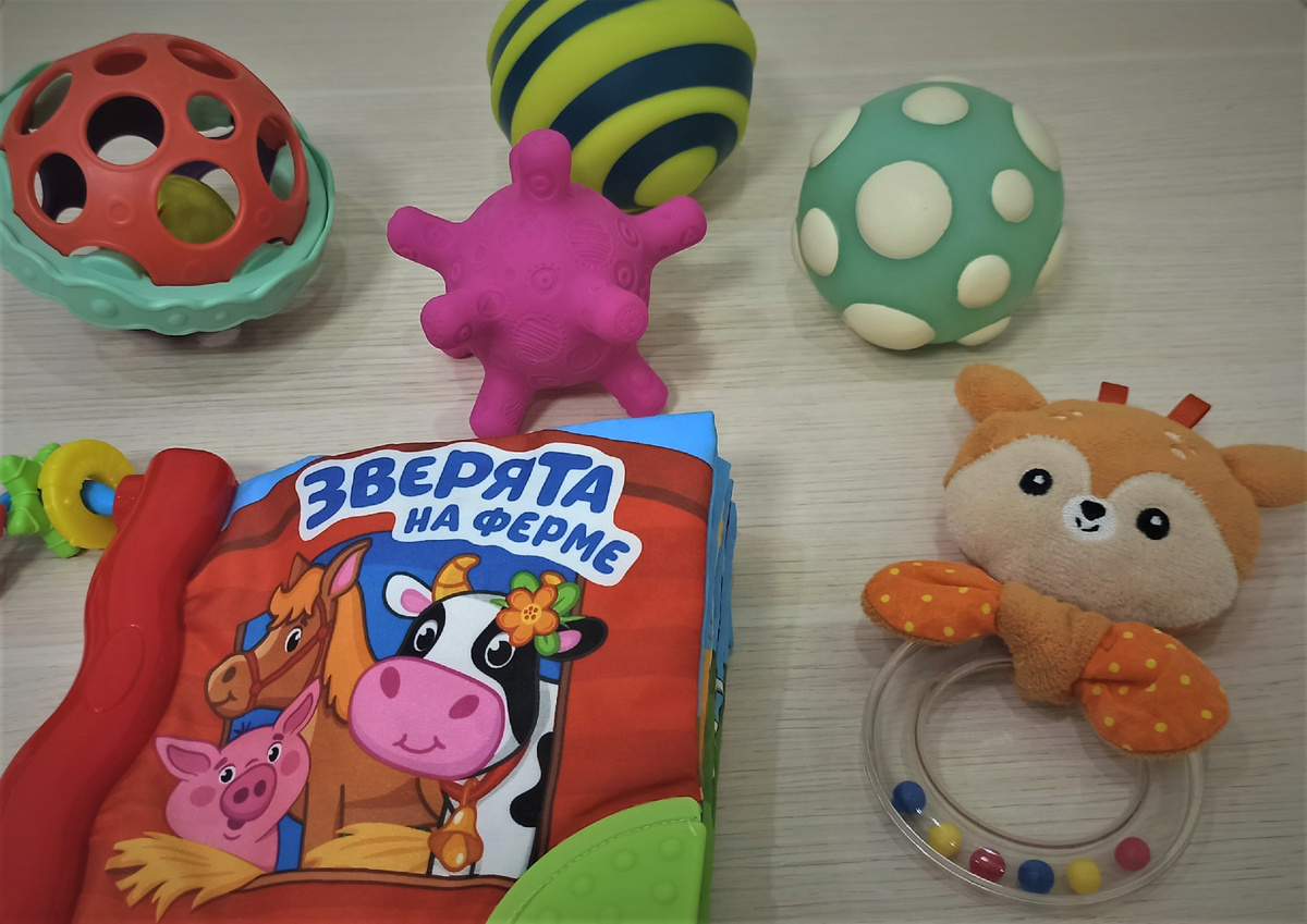 Первые игрушки 