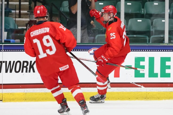 Главные русские звёзды Мичков и Мирошниченко оформили по дублю, а победу в овертайме принёс хитрый бросок Чибрикова.
