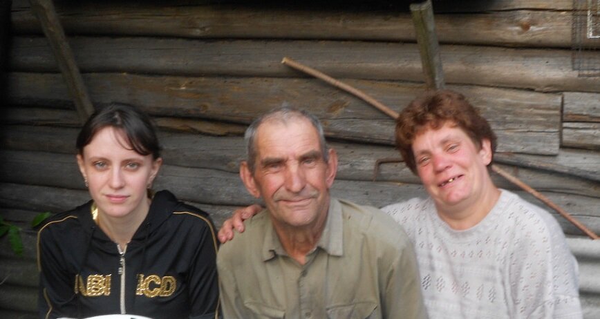 2010 год, Соловьёвка, Саськов Иван Иванович с дочерьми