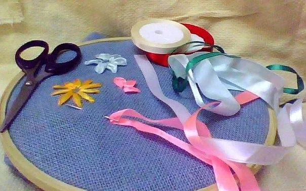 материалы для вышивки лентами