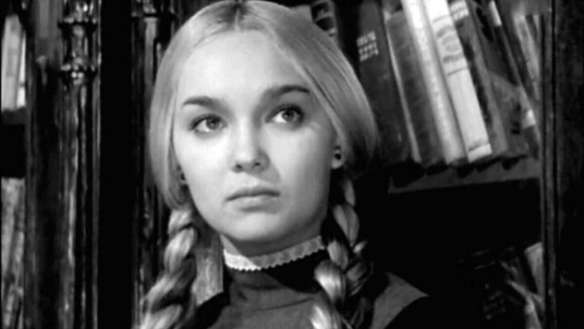 Наталья Гвоздикова.