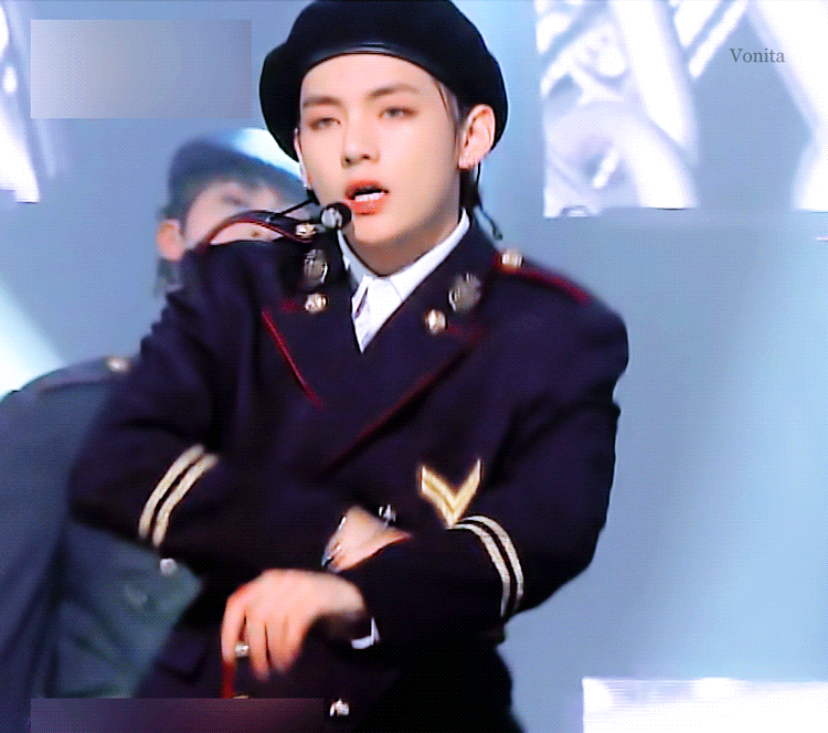 BTS. Kim Taehyung & his beret.