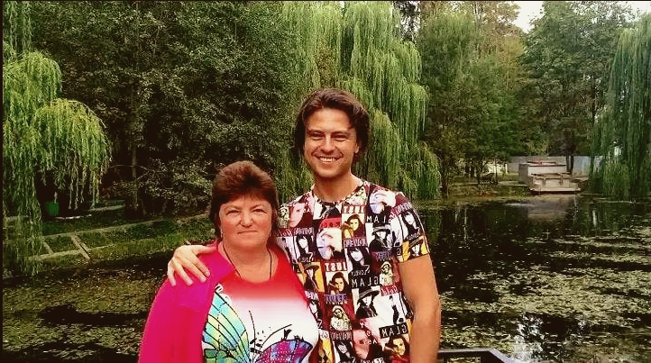 Готовить Прохора учила мама - Елена Колесникова 