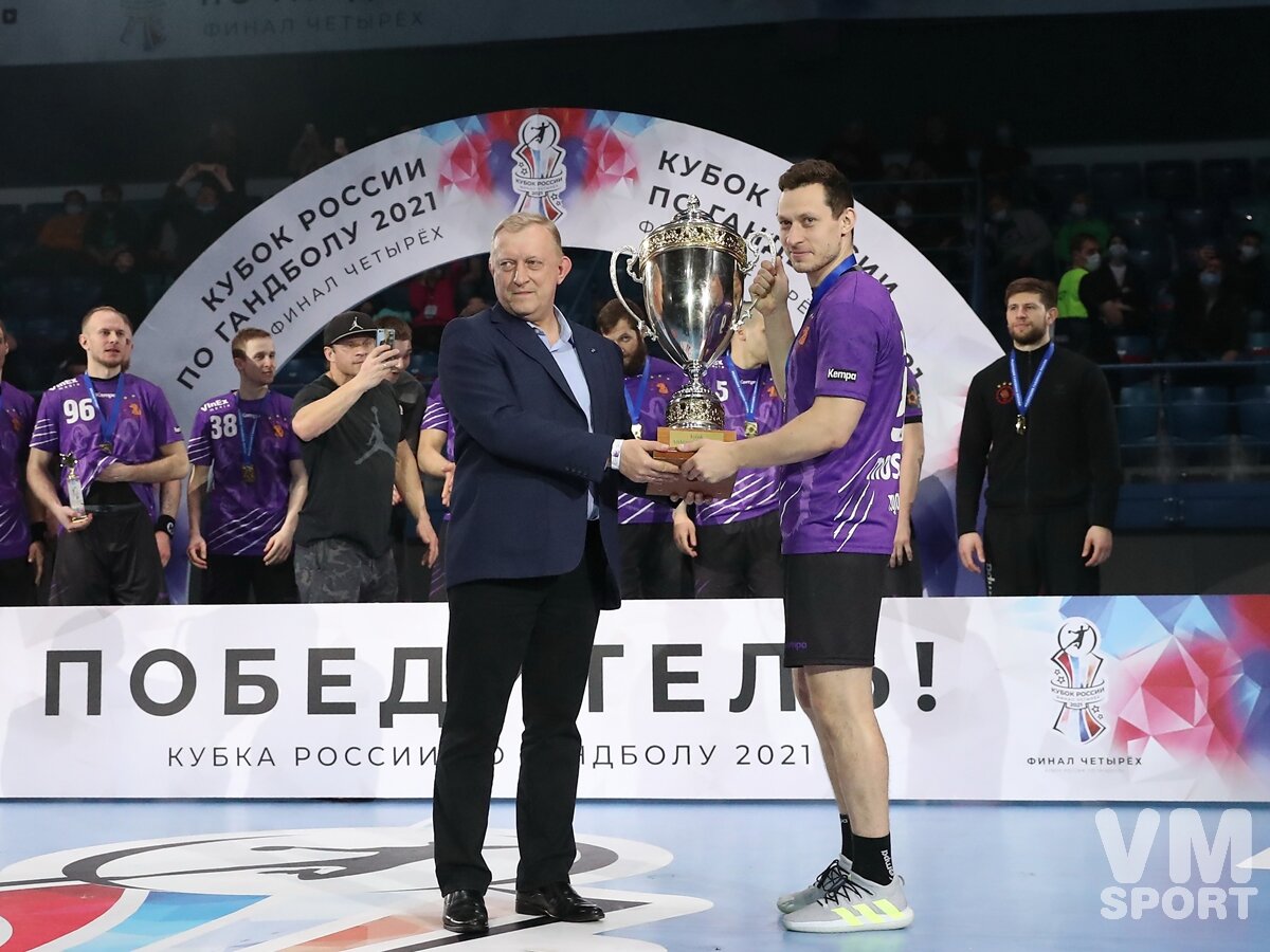 Спорт чеховских медведей 7 букв