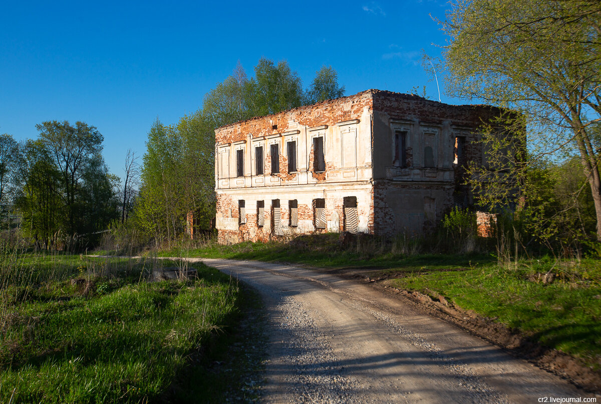 Флигель усадьбы Подмоклово. Московская область. Фото автора статьи (ещё 2 фото)